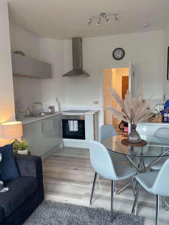The Retreats 2 Kenfig Hill Pet Friendly 2 Bedroom Flat With King Size Bed Twin Beds And Sofa Bed Sleeps Up To 5 People Екстер'єр фото